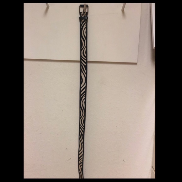 Boden Accessories - black and white patterned belt!! Boden Accessories - black and white patterned belt!!
